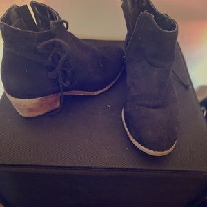 Pre-loved Children’s Bootie.